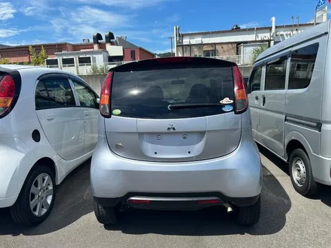 Mitsubishi I