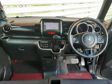Honda N-BOX Plus Custom