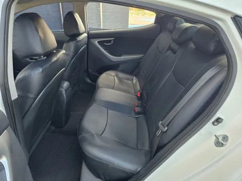 Hyundai Elantra (Avante)