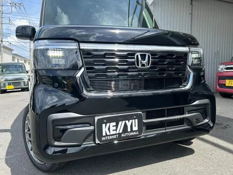 Honda N-BOX Custom