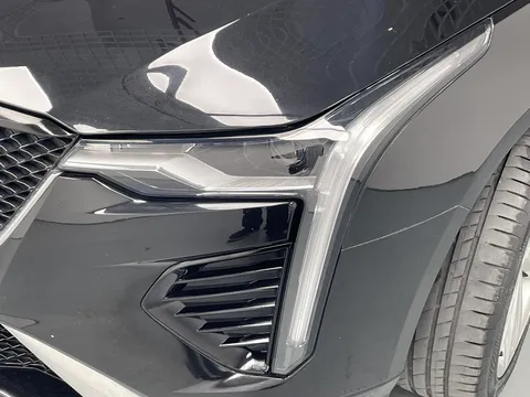 Cadillac CT4