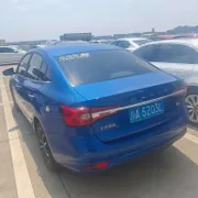 Roewe i5
