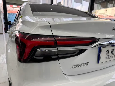 Roewe i6