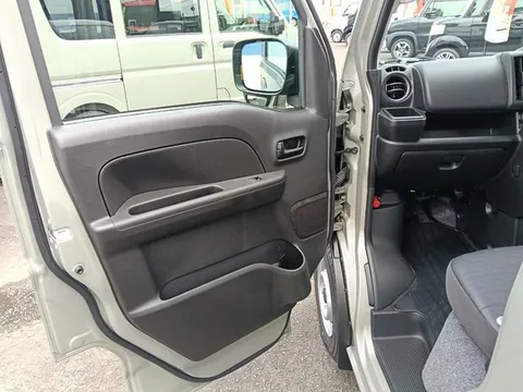 Nissan Clipper Van