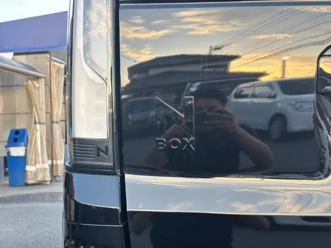 Honda N-BOX Custom