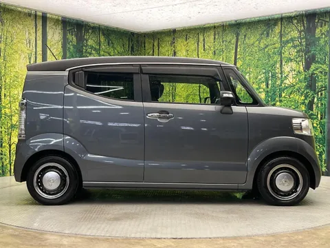 Honda N-BOX Slash