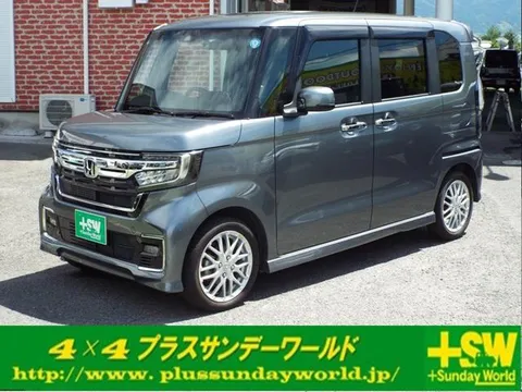 Honda N-BOX Custom