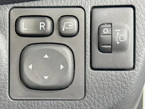 Toyota Yaris (Vitz)