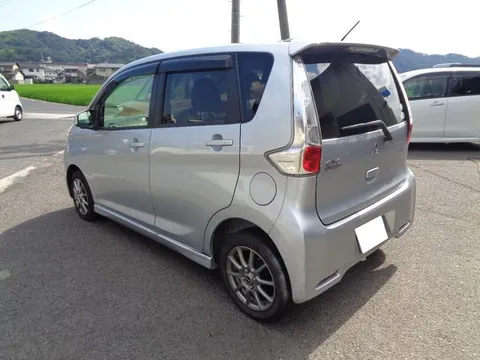 Mitsubishi eK Custom