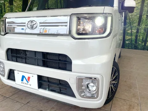 Toyota Pixis Mega