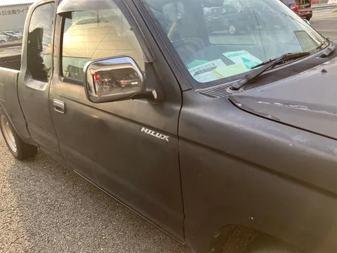 Toyota Hilux Sports Pick Up