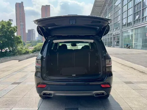 Jeep Grand Commander
