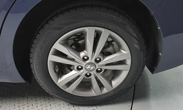 Hyundai Elantra (Avante)