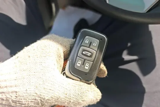 BYD M6