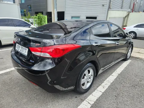 Hyundai Elantra (Avante)