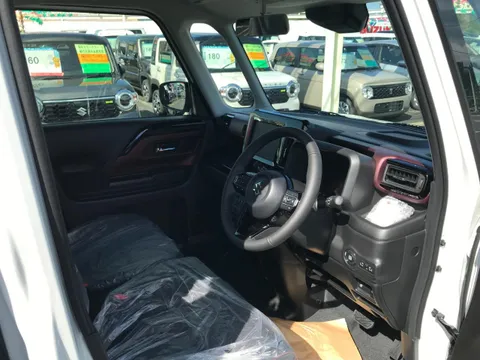 Suzuki Spacia