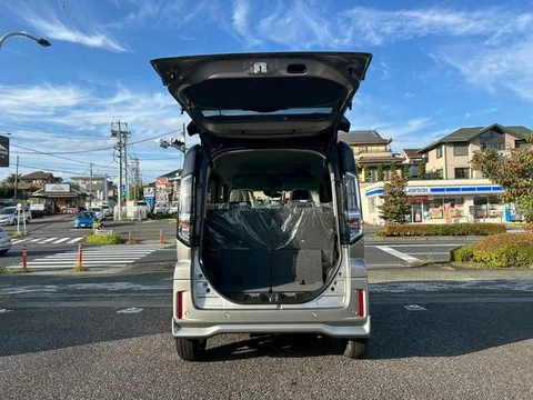 Suzuki Spacia Custom