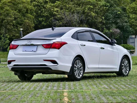 Hyundai Mistra