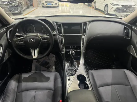 Infiniti Q50L