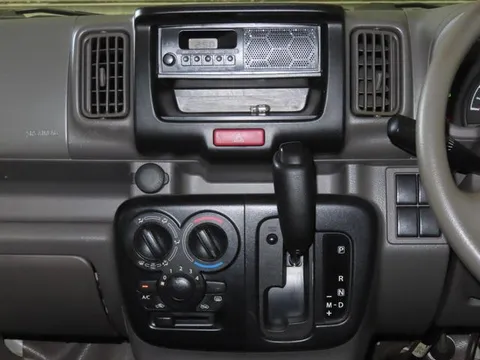 Mitsubishi Minicab Van