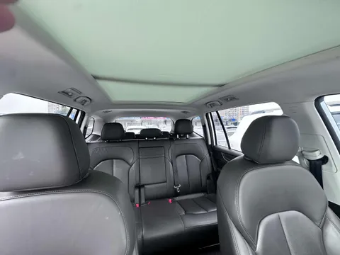 Roewe RX8