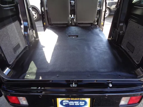 Nissan Clipper Van