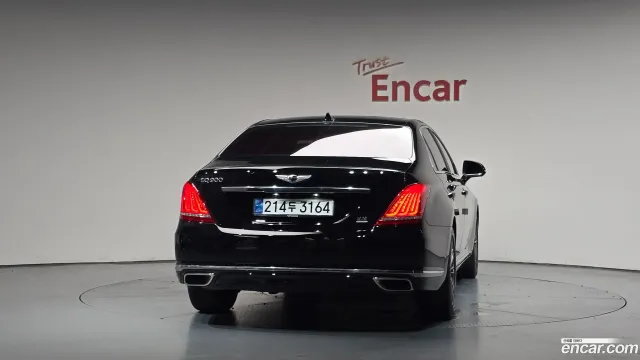 Genesis G90 (EQ900)