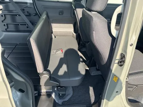 Suzuki Spacia Base