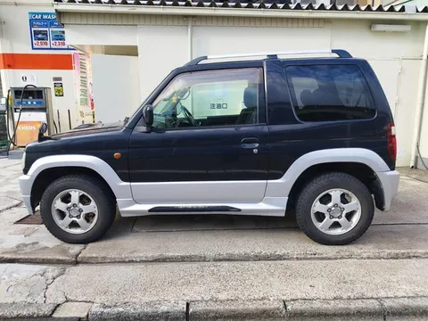 Mitsubishi Pajero Mini