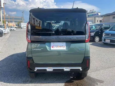 Mitsubishi Delica Mini