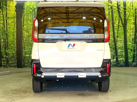 Mitsubishi Delica Mini