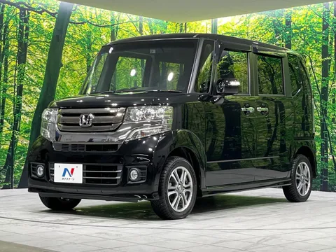 Honda N-BOX Custom