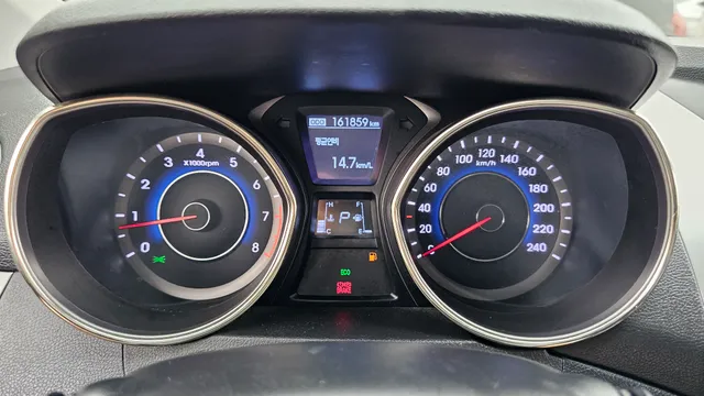 Hyundai Elantra (Avante)