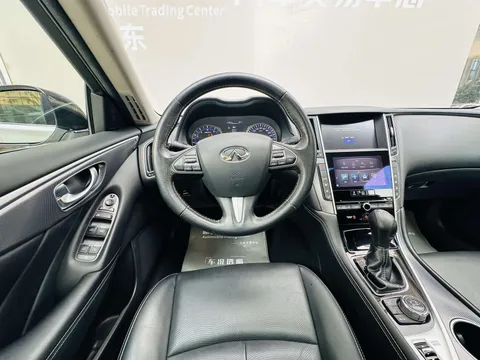 Infiniti Q50L