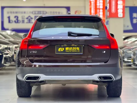 Volvo V90