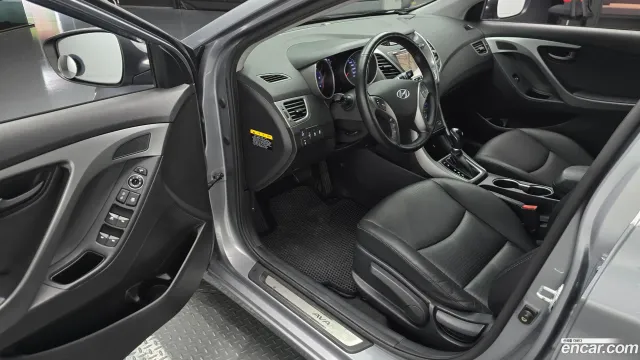 Hyundai Elantra (Avante)
