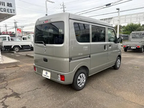 Nissan Clipper Van