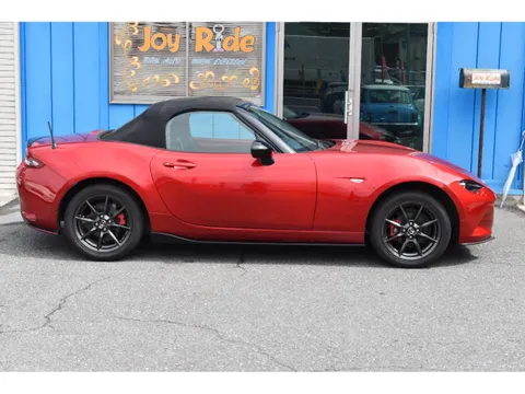 Mazda MX-5 (Roadster)