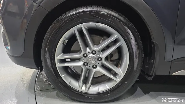 Hyundai Grand Santa Fe (Maxcruz)