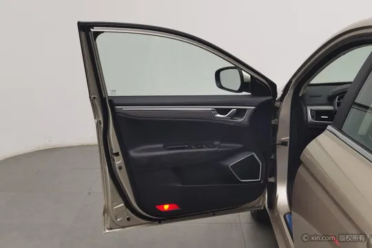 Geely Emgrand GL