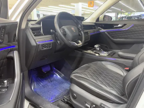 Hongqi HS5