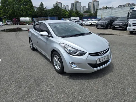 Hyundai Elantra (Avante)