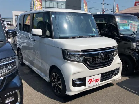 Honda N-BOX Custom