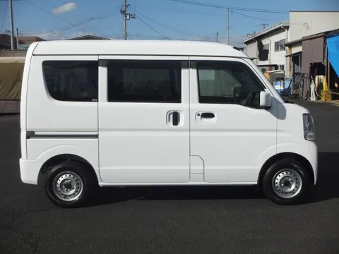Nissan Clipper