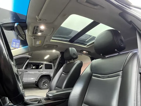 Cadillac XTS