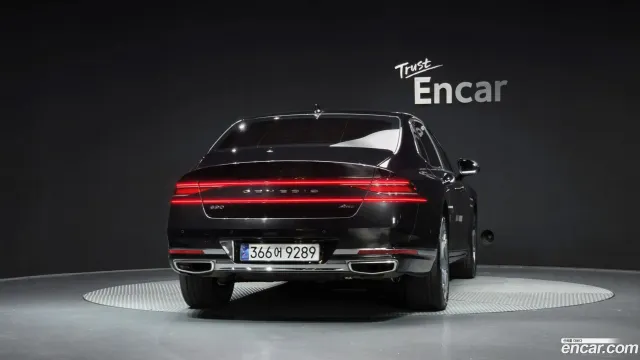 Genesis G90