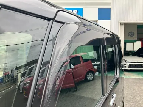 Toyota Pixis Mega