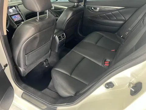 Infiniti Q50L