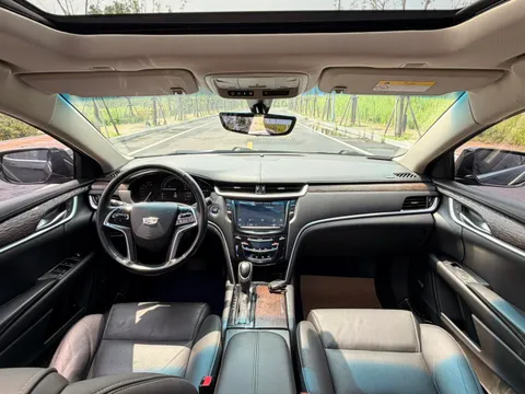 Cadillac XTS