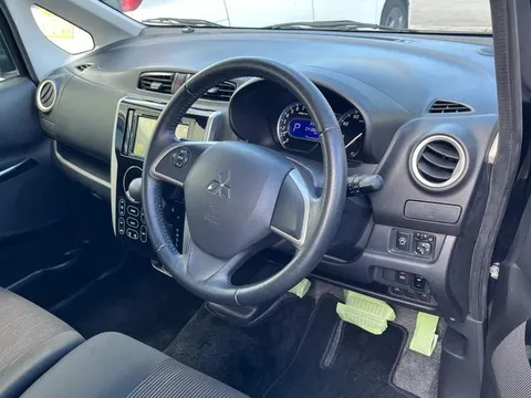 Mitsubishi eK Custom